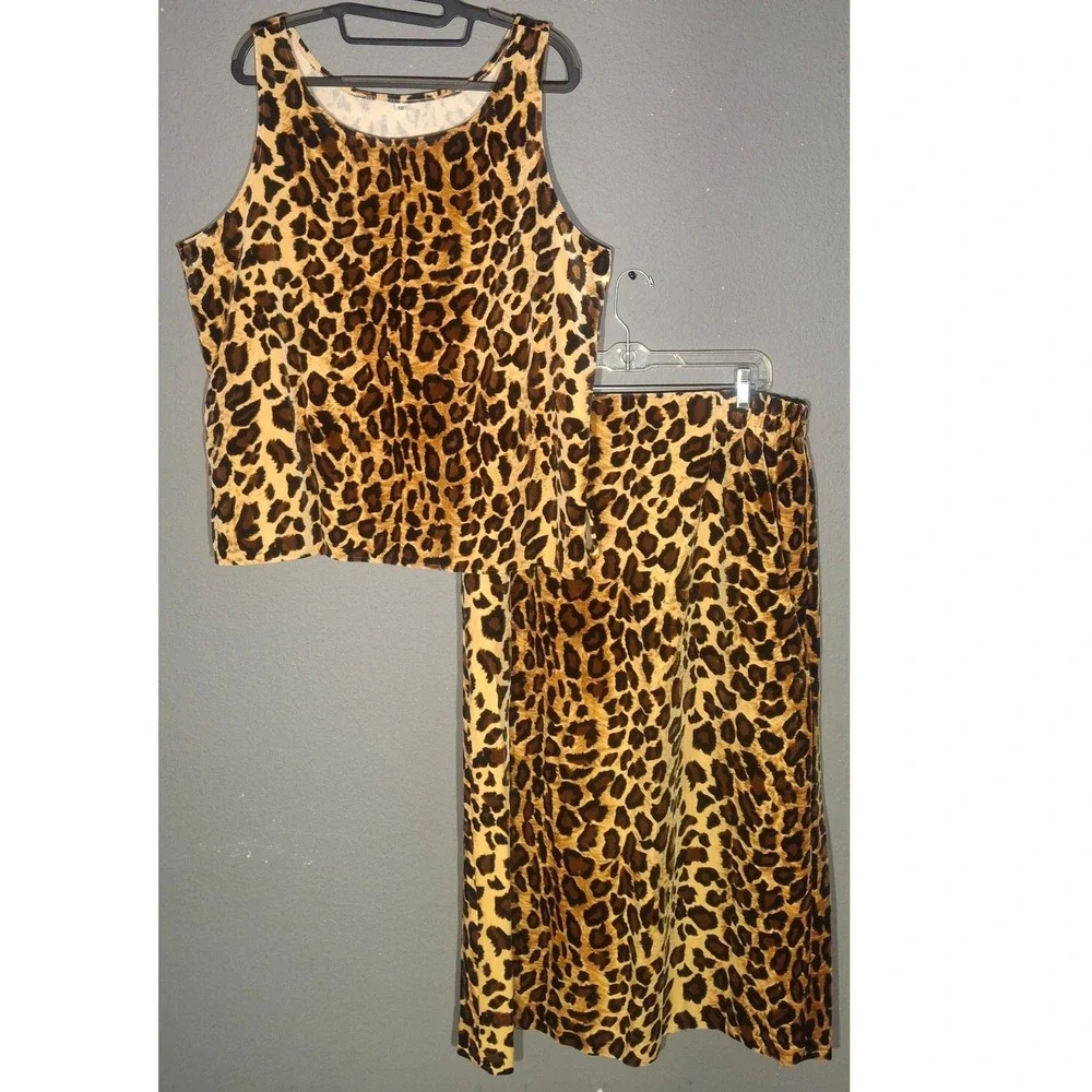 Vintage Leopard Print Velvet 2 Piece Set Sleeveless Tank and Midi Skirt Women 18